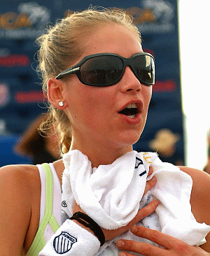 Анна Курникова и ее солнцезащитные очки