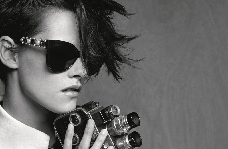 Кристен Стюарт в фотосессии Карла Лагерфельда для рекламной кампании Chanel Eyewear Spring 2015