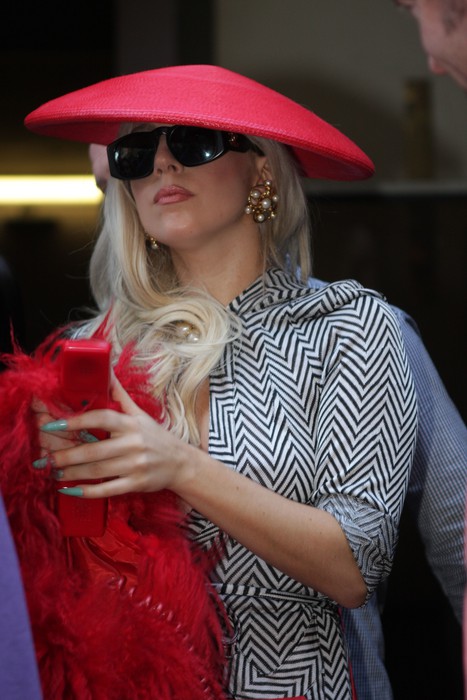 Lady Gaga с бойфрендом в Нью-Йорке