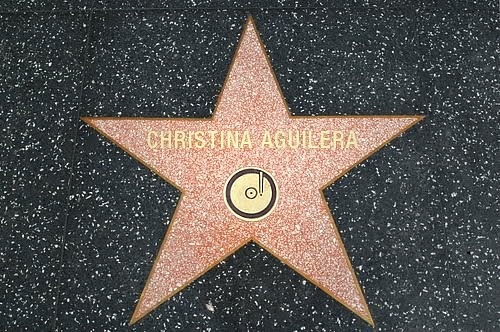 Кристина Агилера получила звезду на Аллее славы Голливуда 