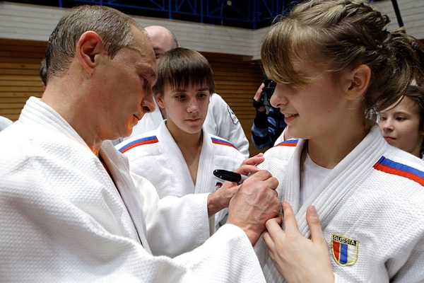 Владимир Путин провел тренировку по дзюдо 