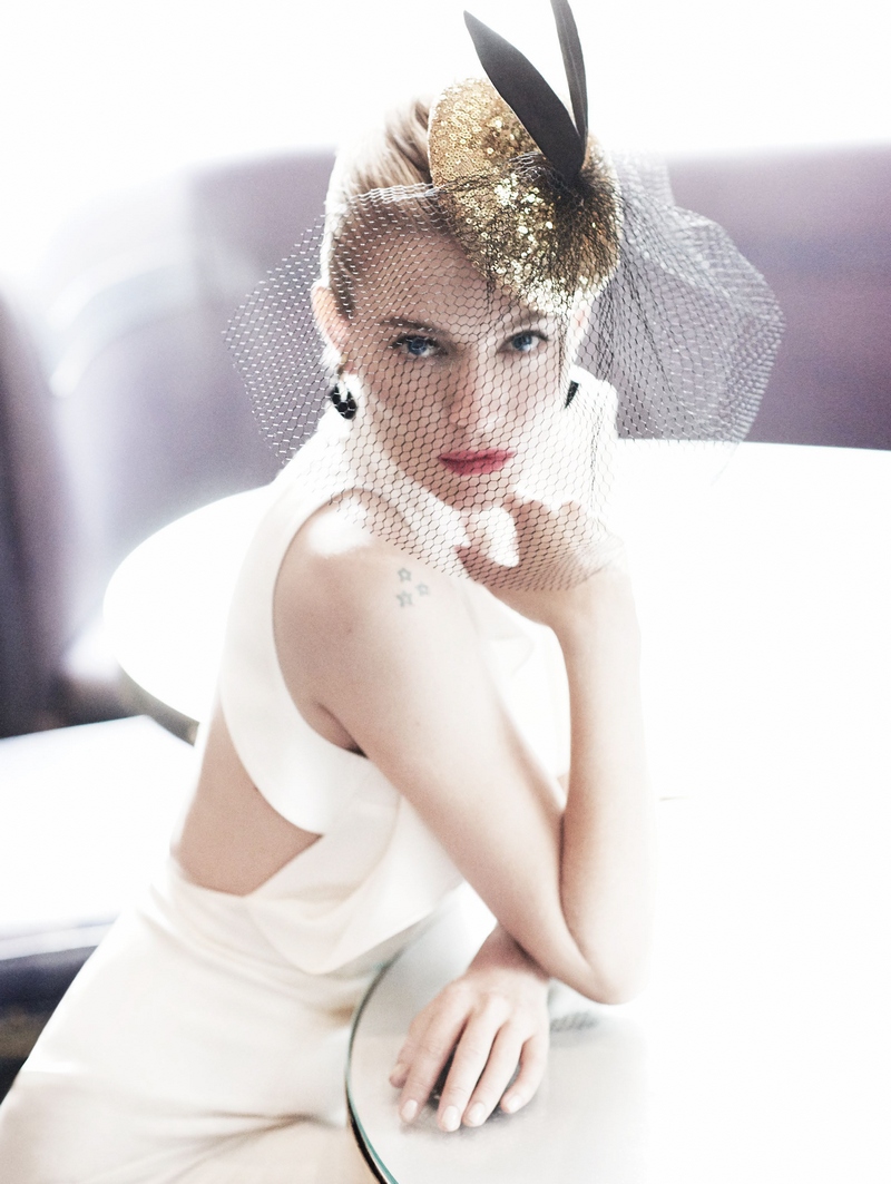 Сиенна Миллер для Vogue UK, октябрь 2015