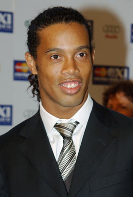 Роналдиньо (Ronaldinho) &ndash; Рональдо де Ассис Морейра (Ronaldo de Assis Moreira)