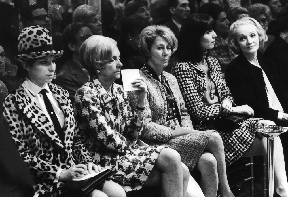 Барбра Стрейзанд, Марлен Дитрих и Эльза Мартинелли на Chanel Fashion Show, 1966 год