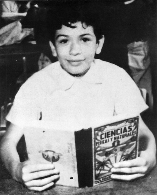 Карлос Сантана в детстве и молодости