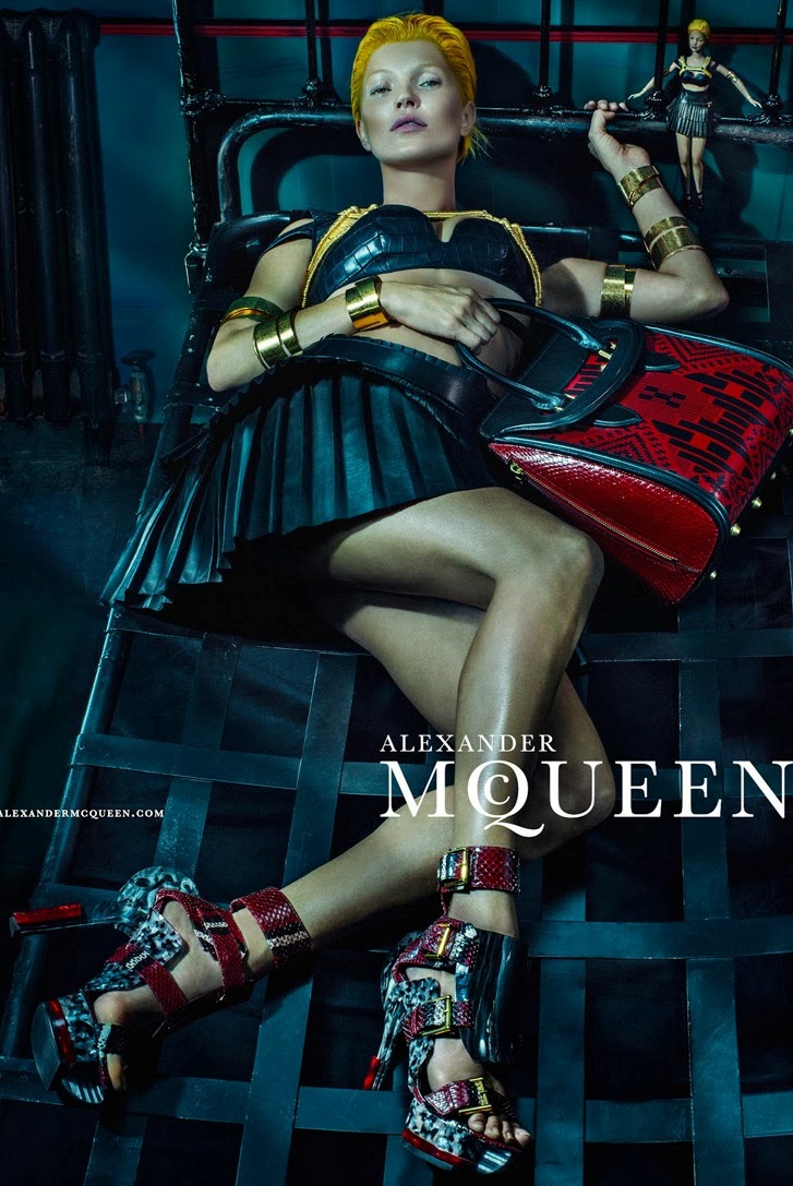 Кейт Мосс в рекламной кампании бренда Alexander McQueen Весна/Лето 2014