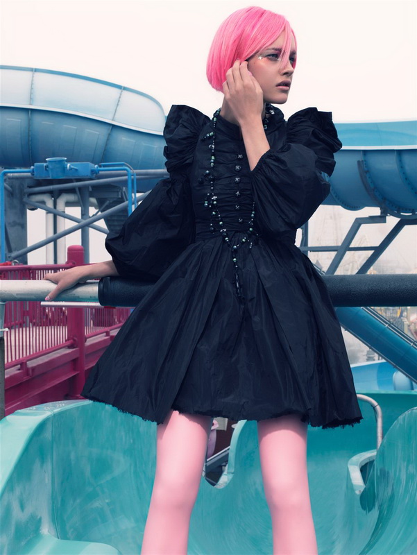 Наталья Водянова в розовой фотосессии Крейга МакДина