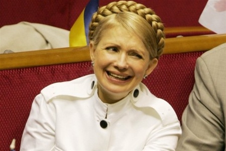 Тимошенко демонстрирует эмоции