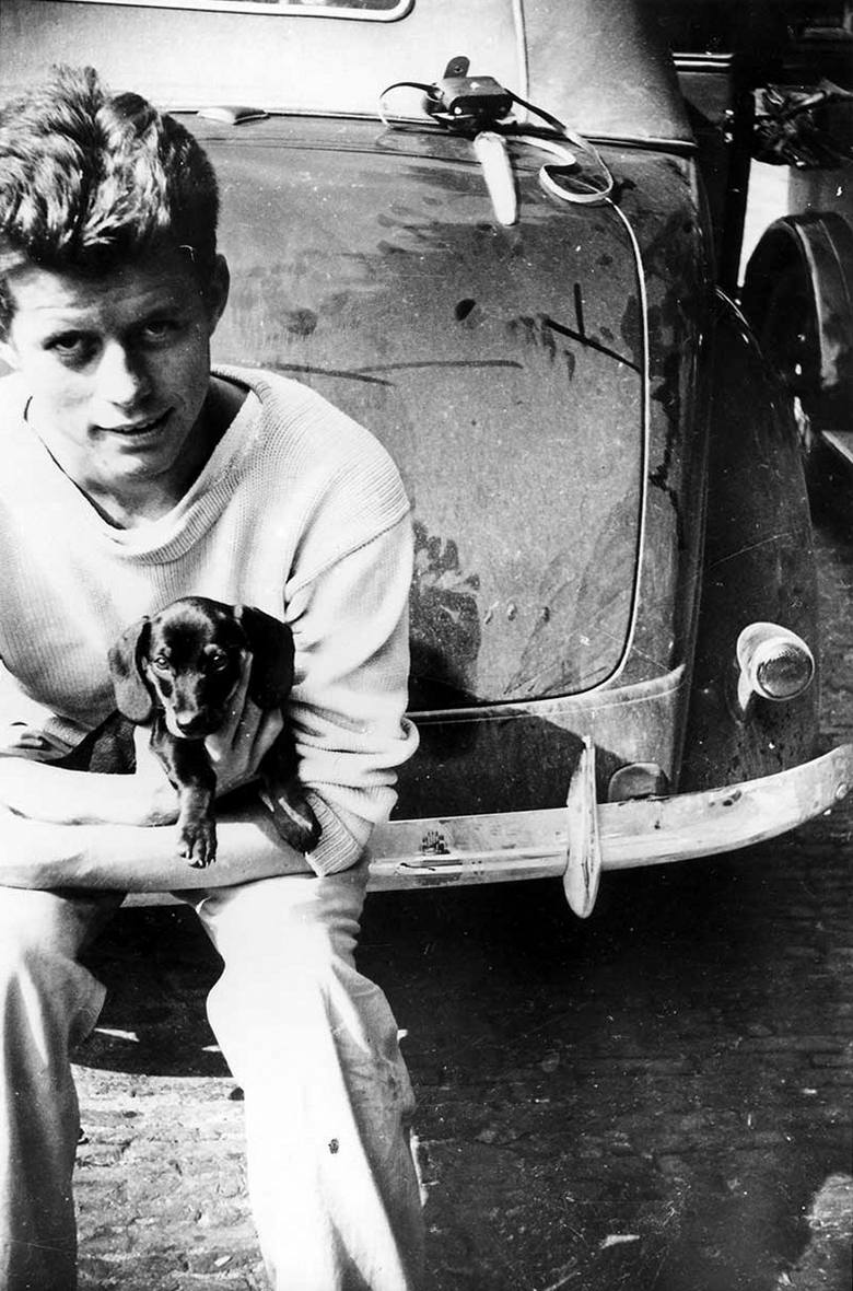 Джон Кеннеди и его собака Данкер, 1937 год