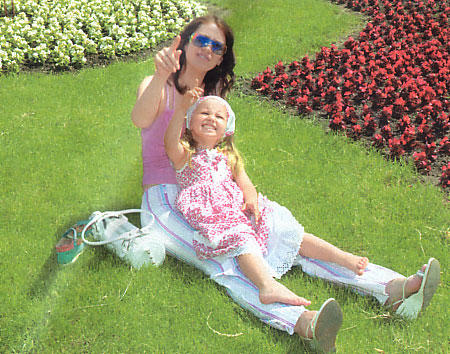 Анна Ковальчук с дочкой