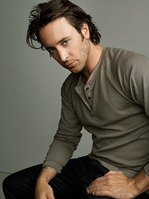 Алекс    О’Лафлин (Alex O’Loughlin)