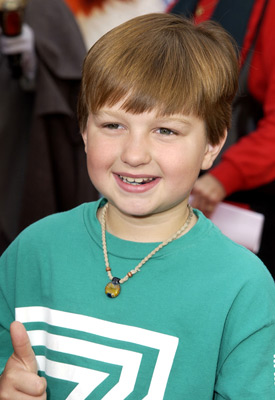 Фотография Энгус Т. Джонс (Angus T. Jones). 