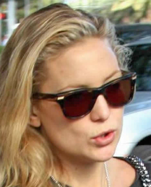 Кейт Хадсон и ее солнцезащитные очки