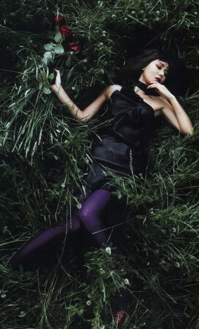 Юнджин Ким в журнале Harper Bazaar