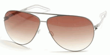 Ашер и его солнцезащитные очки
