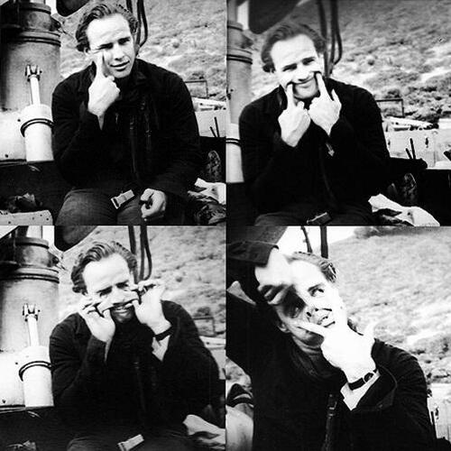 Марлон Брандо на съемках фильма "Одноглазые валеты", 1960 год