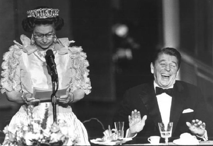 Президент США Рональд Рейган и королева Великобритании  Елизавета II, 1983 год