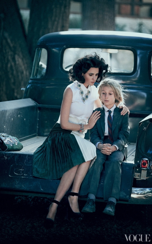 Лара Стоун и Аарон Экхарт в Vogue US