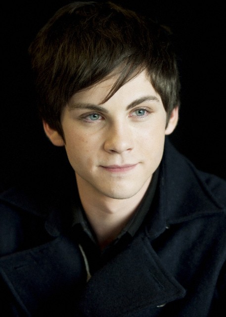 Логан Лерман (Logan Lerman)