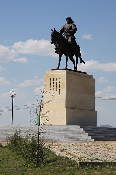 Памятники Чингисхану