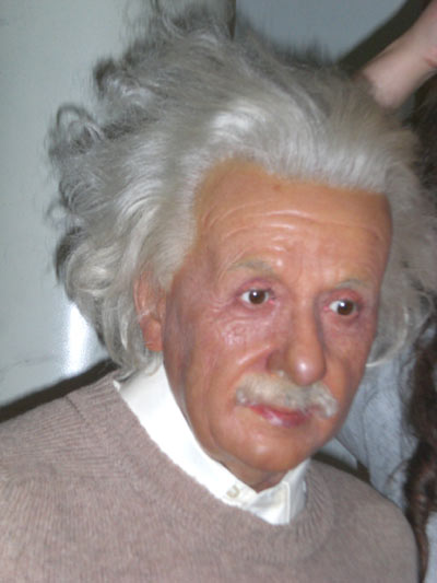 Восковые фигуры Альберта Эйнштейна в музеях Мадам Тюссо