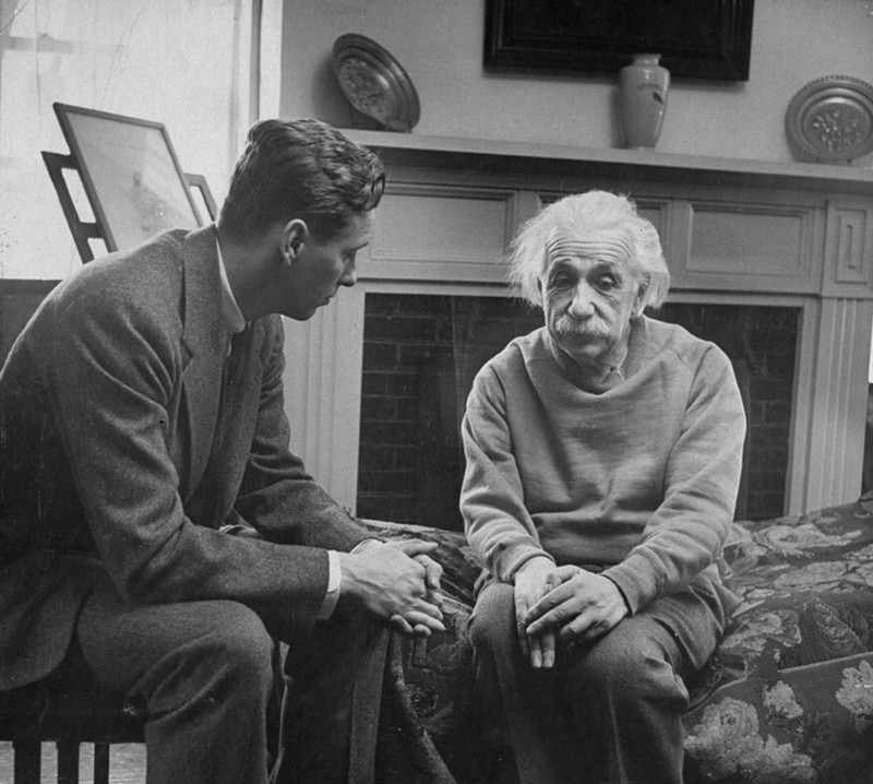Альберт Эйнштейн со своим терапевтом