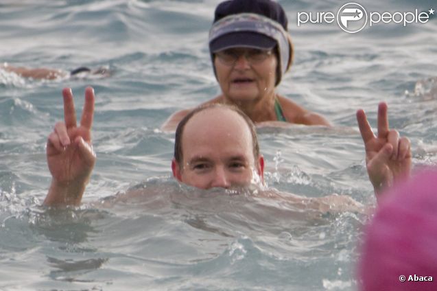 Принц Альберт на традиционных купаниях в Монако