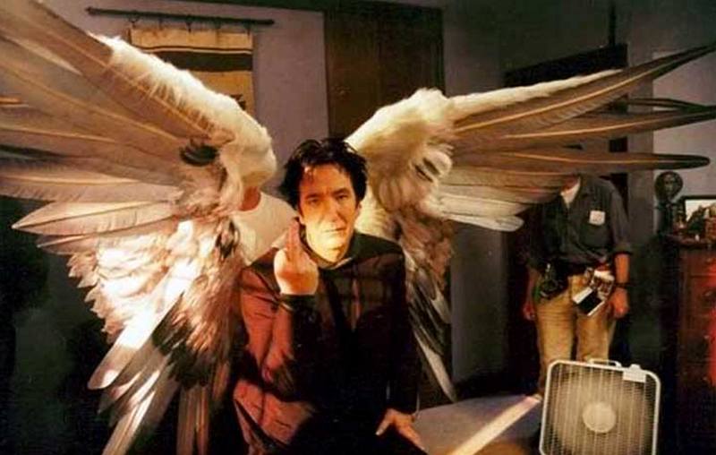 Алан Рикман на съемках картины "Догма", 1998 год