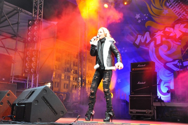 Маша Гойя на сцене