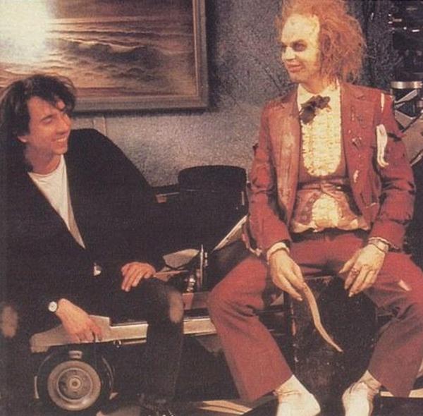 Тим Бертон и Майкл Китон во время съемок фильма "Битлджус", 1987 год