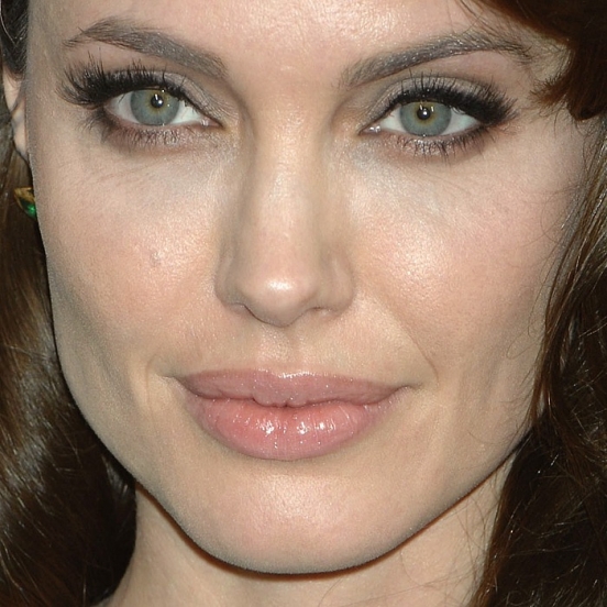 Макияж звезды: Анджелина Джоли