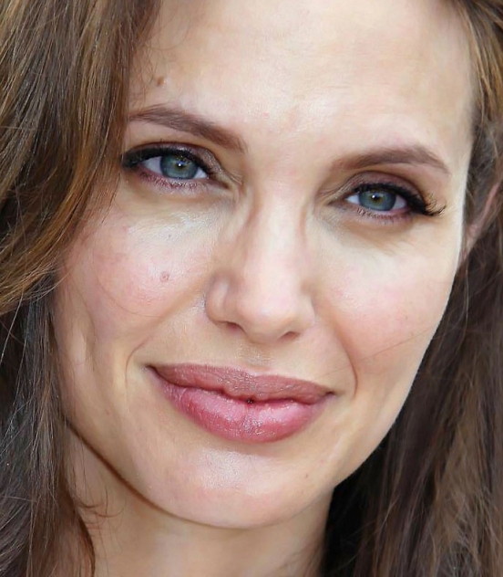 Макияж звезды: Анджелина Джоли