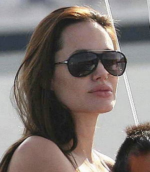 Анджелина Джоли и ее солнцезащитные очки