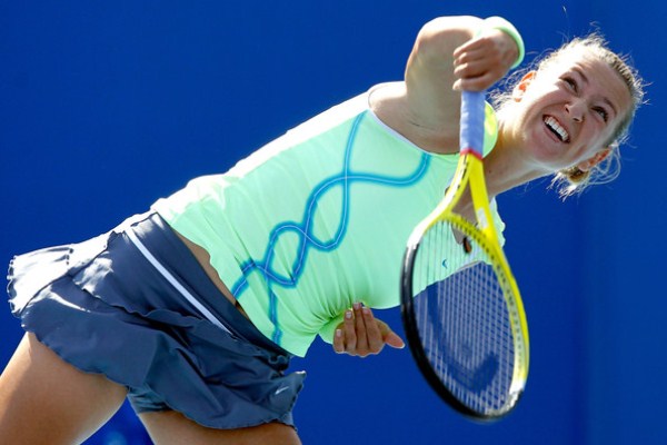 Виктория Азаренко на теннисном корте