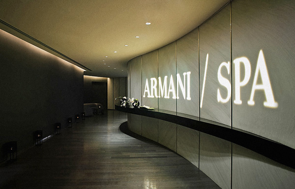 Модный дом Armani