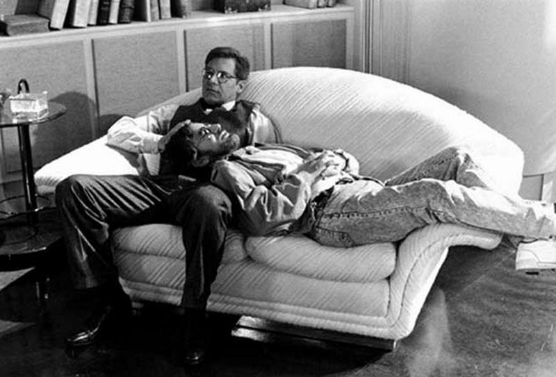 Харрисон Форд и Стивен Спилберг во время перерыва на съемках фильма "Индиана Джонс и последний крестовый поход", 1988 год