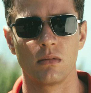 Райан Филлипп  и его солнцезащитные очки