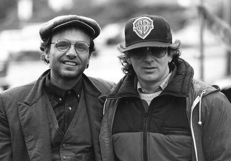 Джо Пантолиано и Стивен Спилберг на съемках фильма "Балбесы", 1984 год