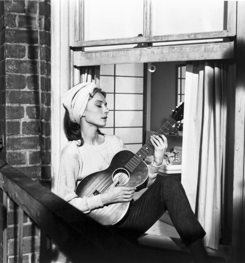 Одри Хепберн в к/ф "Завтрак у Тиффани", 1961 год