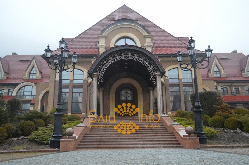 Резиденция Виктора Януковича в Карпатах