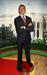 Восковый Барак Обама в музее мадам Тюссо в Голливуде
