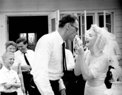Свадьба Мэрилин Монро и писателя Артура Миллера,19 июня 1956 года