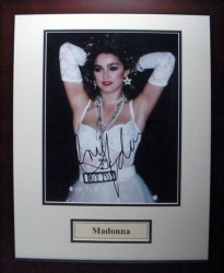 Автограф Мадонны