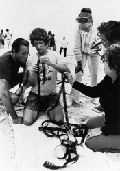 Рой Шайдер и Стивен Спилберг на съемках фильма "Челюсти", 1974 год