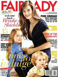 Брук Шилдс с дочерьми для июльского номера журнала Fairlady 