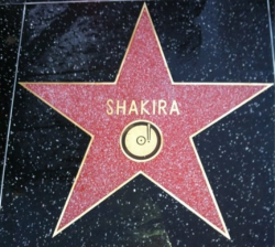 Звезда Шакиры на Аллее славы в Голливуде
