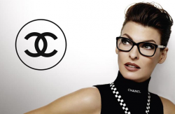 Линда Евангелиста в лукбуке Chanel Eyewear