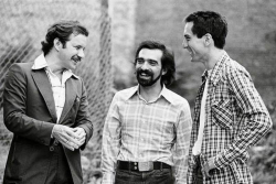 Сценарист Пол Шредер, Мартин Скорсезе и Роберт Де Ниро на сьемках фильма "Таксист", 1975 год