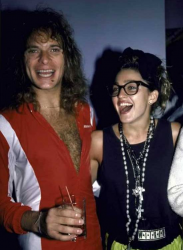 Дэвид Ли Рот вместе с Мадонной на вечеринке в честь своего дня рождения, 1984 год