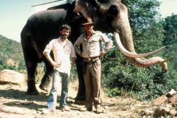Джордж Лукас и Харрисон Форд на съемках фильма "Индиана Джонс и Храм судьбы", 1984 год